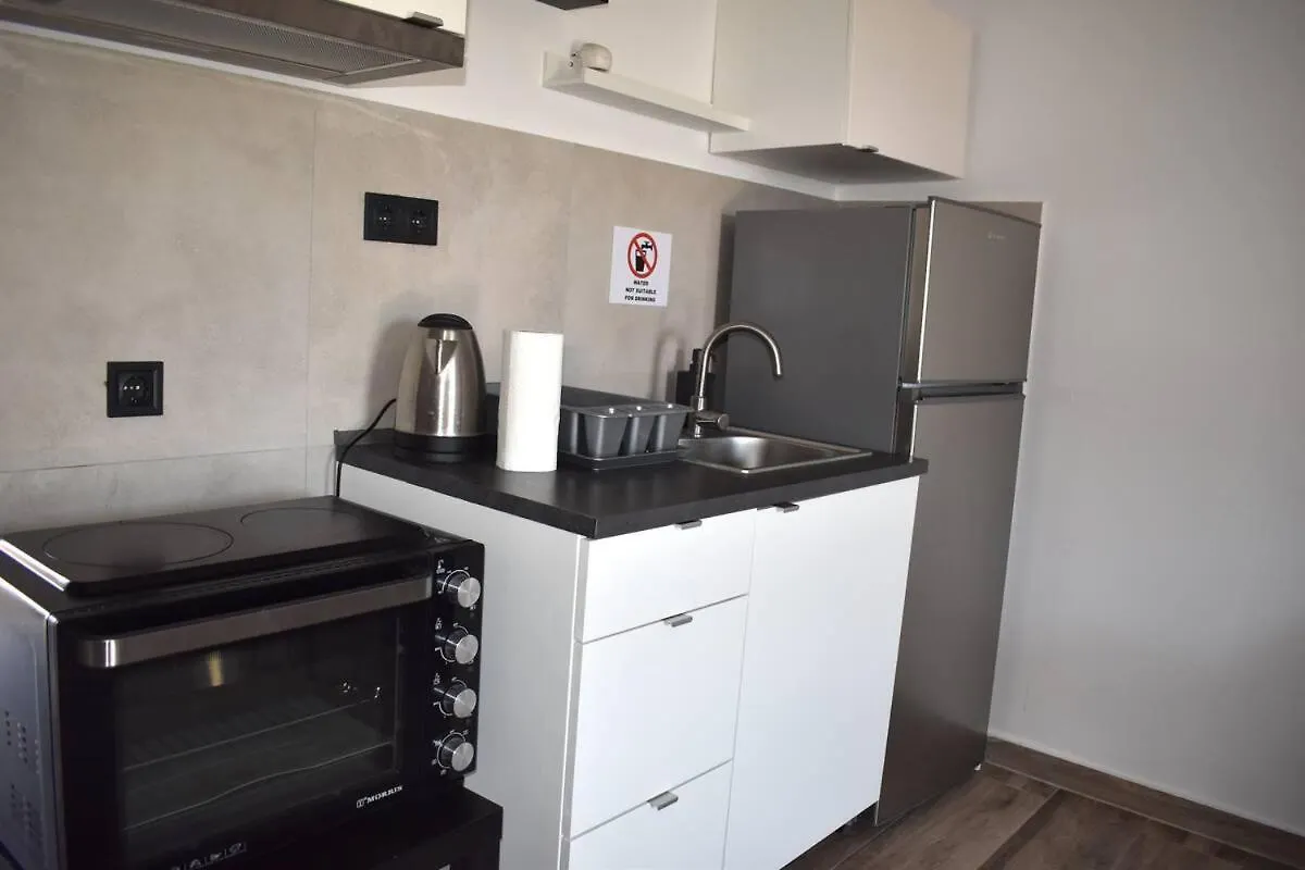 Malux Maisonettes Nea Kallikrateia 0*,