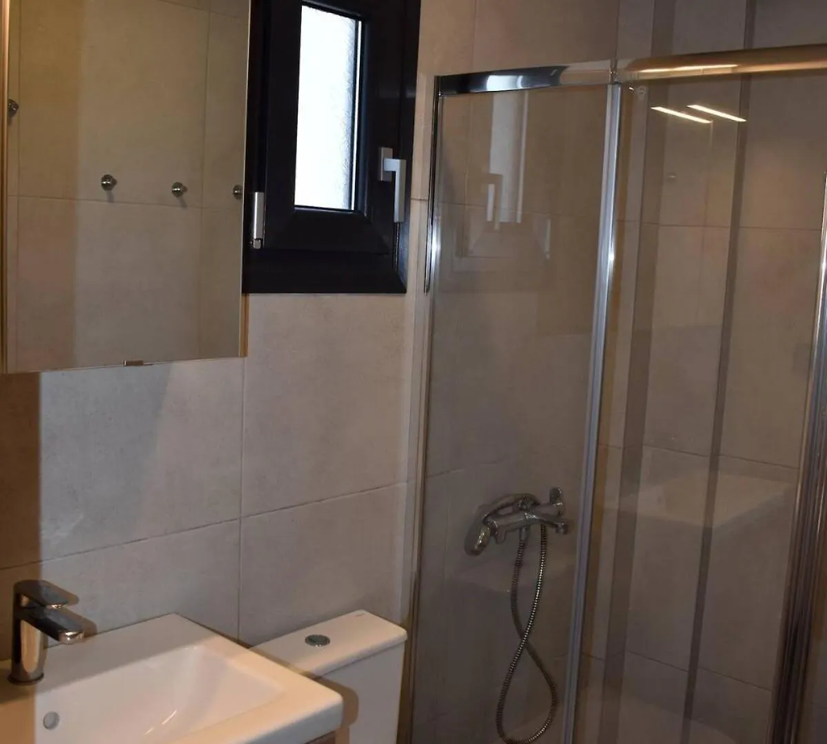 Malux Maisonettes Nea Kallikrateia 0*,