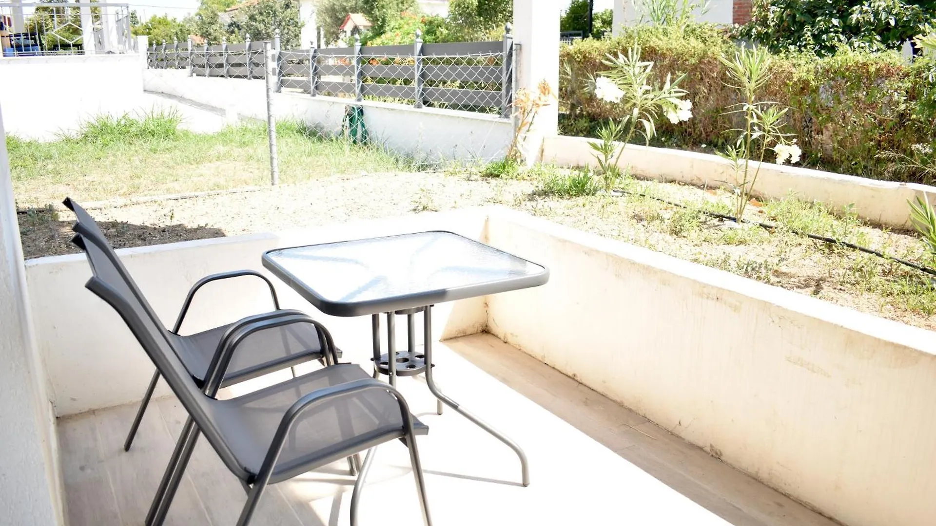 Malux Maisonettes Nea Kallikrateia Apartmán